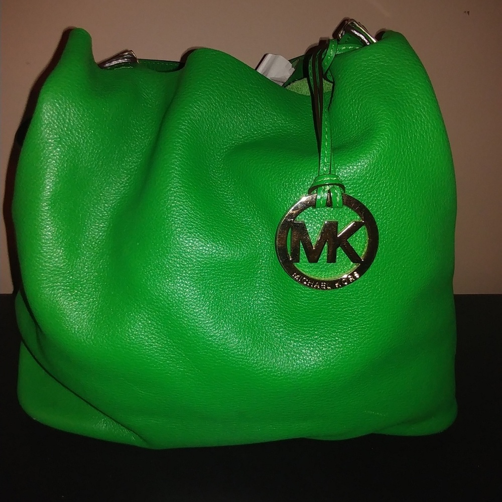 MK handbag* offers accepted*. Send me a offer